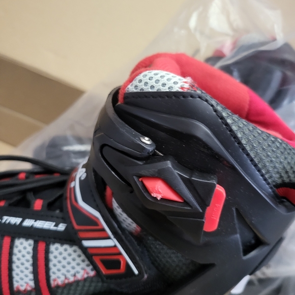 Men's Ultra wheels Black/red rollers - Picture 4 of 9